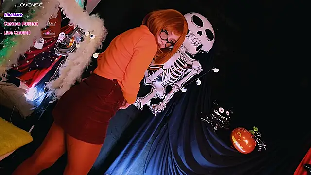 Snapshot of Bibi_Iva chatting on 10/24/25, 04:31 Bibi Iva online show from 10/24/25, 04:31