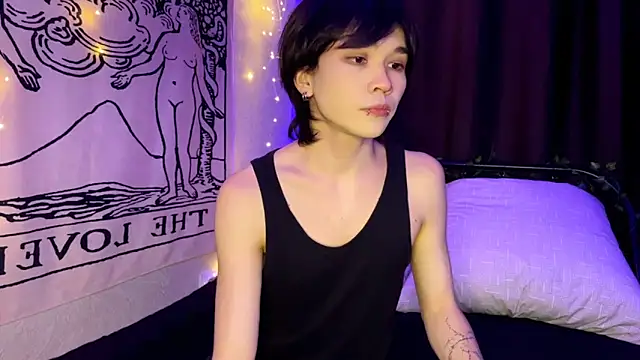 Snapshot of rennnuts chatting on 01/31/25, 04:59 rennnuts online show from 01/31/25, 04:59