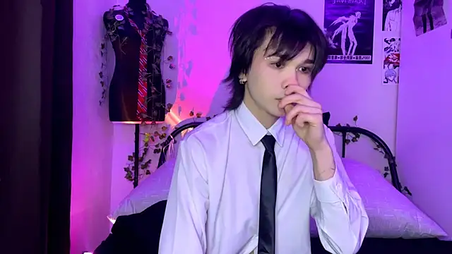 Snapshot of rennnuts chatting on 02/03/25, 02:13 rennnuts online show from 02/03/25, 02:13