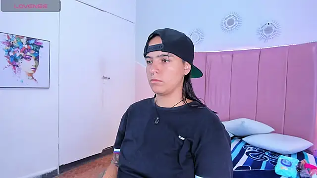 Liiam smith  online show from 10/24/25, 01:29