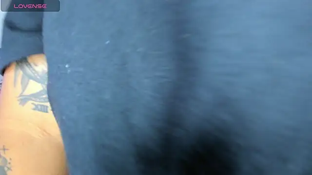 Liiam smith  online show from 11/28/25, 01:14