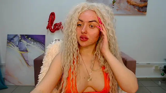 MissisCaty online show from 02/08/25, 10:40