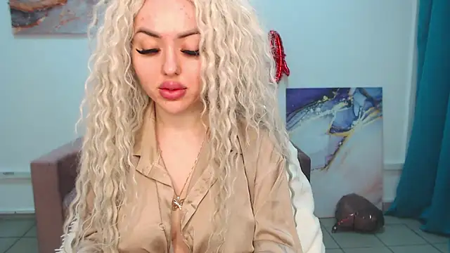 MissisCaty online show from 02/10/25, 07:49