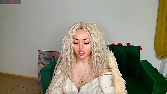 MissisCaty online show from 02/11/25, 11:12