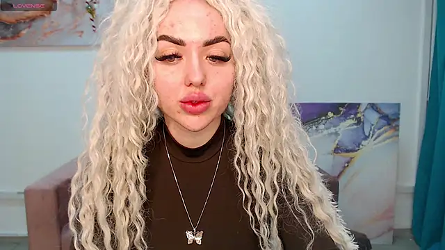 MissisCaty online show from 02/13/25, 04:11