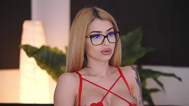 SkinnyBlondiie online show from 02/08/25, 10:07