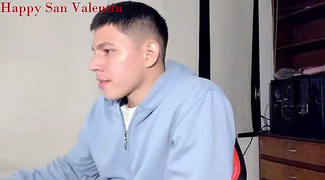Snapshot of JamesCr_ chatting on 02/14/25, 04:15 JamesCr  online show from 02/14/25, 04:15