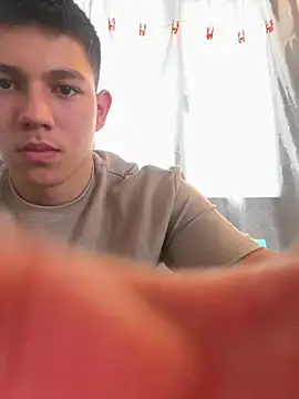 Snapshot of JamesCr_ chatting on 02/19/25, 02:12 JamesCr  online show from 02/19/25, 02:12