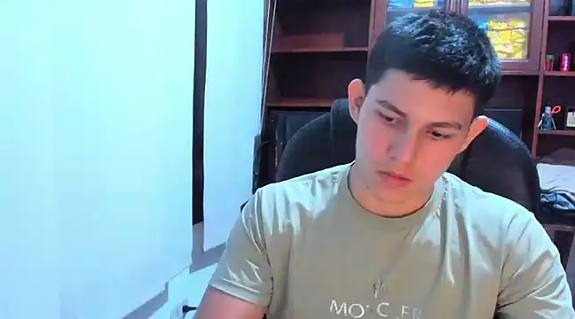 Snapshot of JamesCr_ chatting on 02/26/25, 11:26 JamesCr  online show from 02/26/25, 11:26