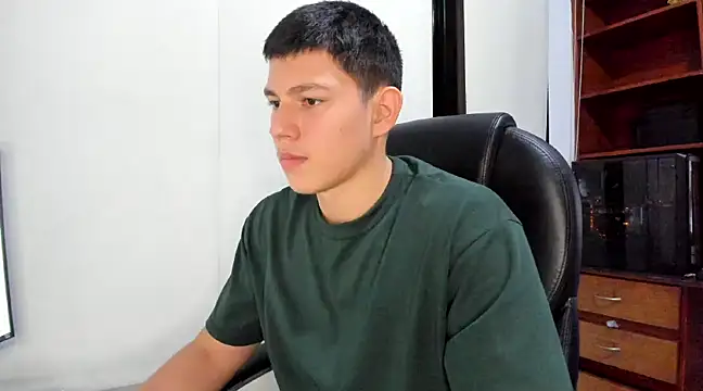 Snapshot of JamesCr_ chatting on 03/01/25, 10:53 JamesCr  online show from 03/01/25, 10:53
