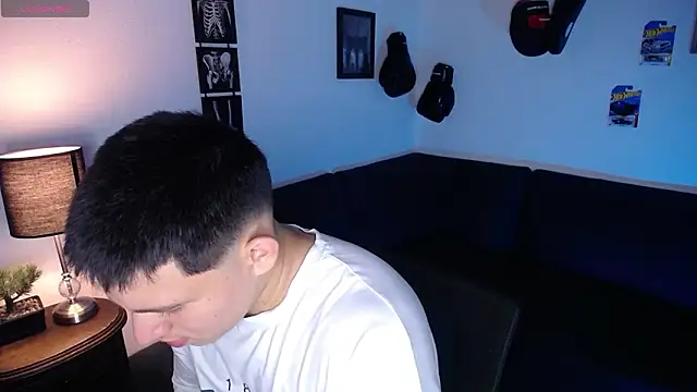 JamesCr  online show from 03/07/26, 01:57