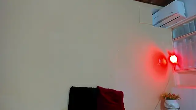 Violetta 0 online show from 02/17/26, 02:02