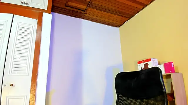 Violetta 0 online show from 02/27/26, 01:00