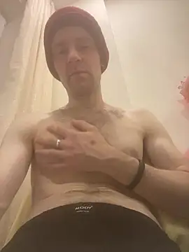 Snapshot of LynnAhNight chatting on 02/27/25, 03:04 LynnAhNight online show from 02/27/25, 03:04