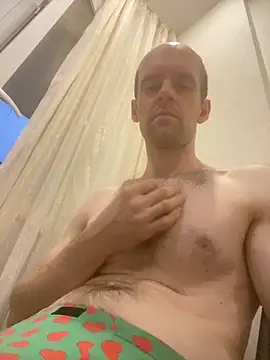 Snapshot of LynnAhNight chatting on 09/09/25, 02:55 LynnAhNight online show from 09/09/25, 02:55