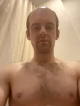 Snapshot of LynnAhNight chatting on 10/08/25, 03:26 LynnAhNight online show from 10/08/25, 03:26