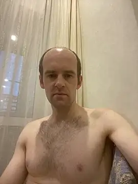 Snapshot of LynnAhNight chatting on 10/13/25, 03:28 LynnAhNight online show from 10/13/25, 03:28