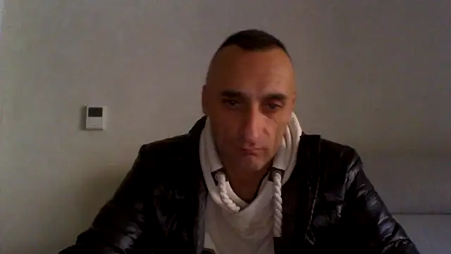 ANGELSANTAMARIA- online show from 10/21/25, 09:10