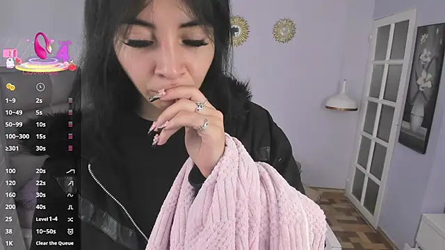 Snapshot of Hiyakasudere chatting on 03/06/25, 12:09 Hiyakasudere online show from 03/06/25, 12:09