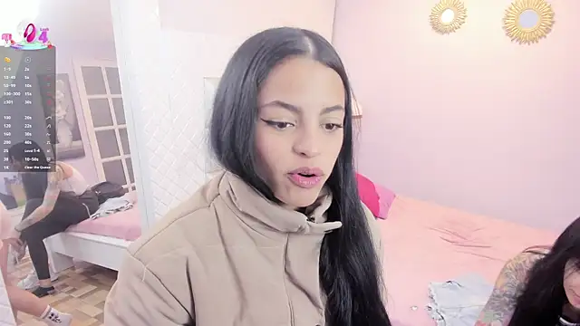 Snapshot of Hiyakasudere chatting on 03/20/25, 01:15 Hiyakasudere online show from 03/20/25, 01:15