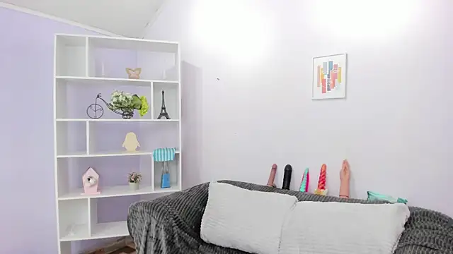 Snapshot of Hiyakasudere chatting on 09/27/25, 12:43 Hiyakasudere online show from 09/27/25, 12:43