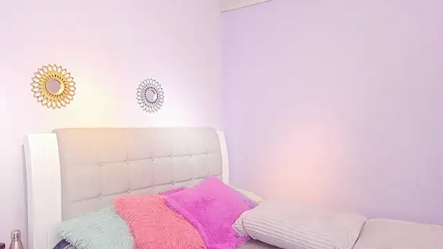 Snapshot of Hiyakasudere chatting on 10/07/25, 06:49 Hiyakasudere online show from 10/07/25, 06:49