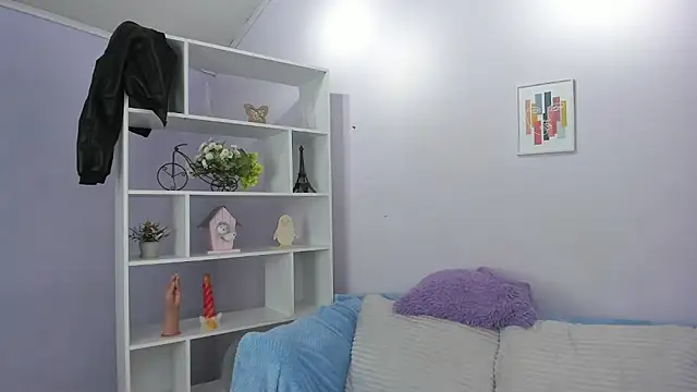 Snapshot of Hiyakasudere chatting on 10/09/25, 06:06 Hiyakasudere online show from 10/09/25, 06:06