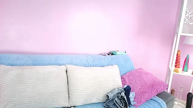 Snapshot of Hiyakasudere chatting on 11/10/25, 06:29 Hiyakasudere online show from 11/10/25, 06:29