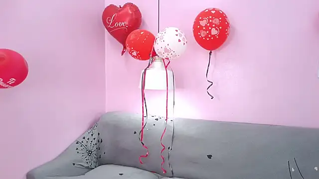 Snapshot of Hiyakasudere chatting on 02/27/26, 06:41 Hiyakasudere online show from 02/27/26, 06:41