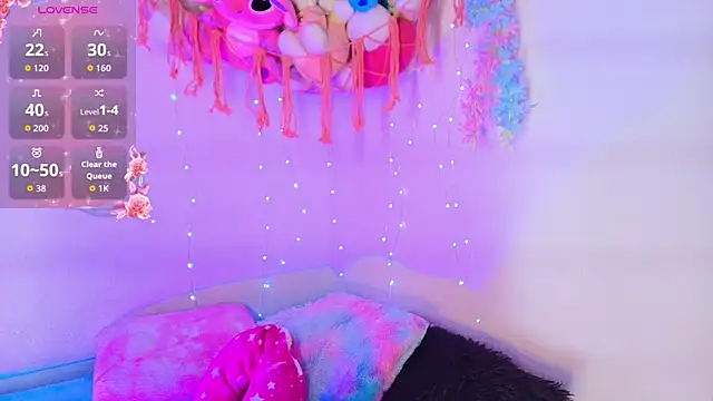 Snapshot of maddie_18 chatting on 09/18/25, 10:17 maddie 18 online show from 09/18/25, 10:17