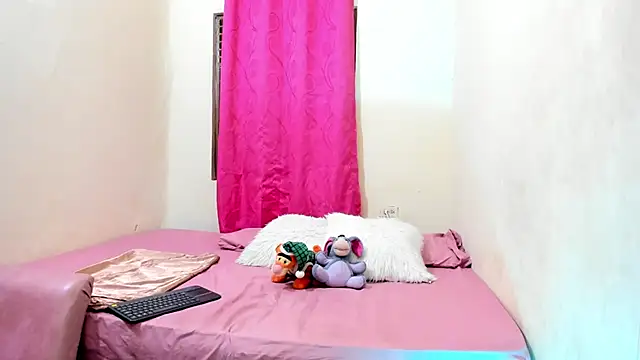 Paloma 24  online show from 02/07/25, 01:53