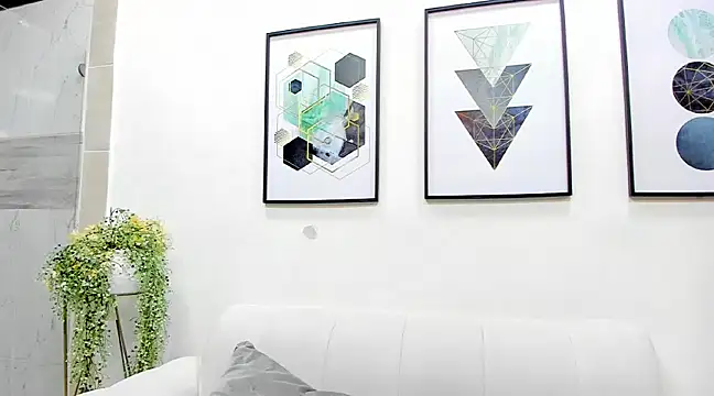 LilibetAndStrong online show from 02/12/25, 05:48