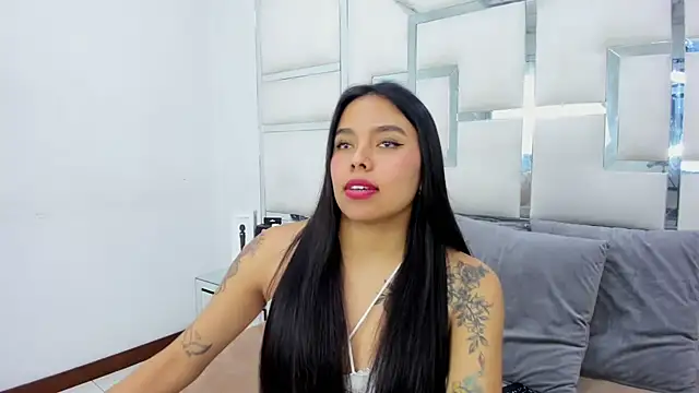 ZoeWan69 online show from 03/07/25, 04:55