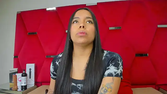 ZoeWan69 online show from 10/16/25, 12:06