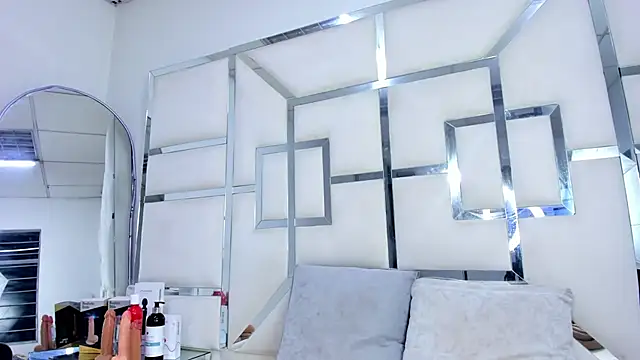 ZoeWan69 online show from 10/23/25, 11:31