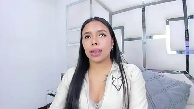 ZoeWan69 online show from 03/27/26, 02:39