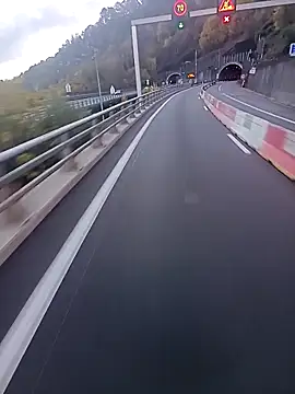 Snapshot of Dam70 chatting on 10/24/25, 06:10 Dam70 online show from 10/24/25, 06:10