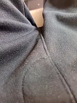 Snapshot of Dam70 chatting on 11/11/25, 12:16 Dam70 online show from 11/11/25, 12:16