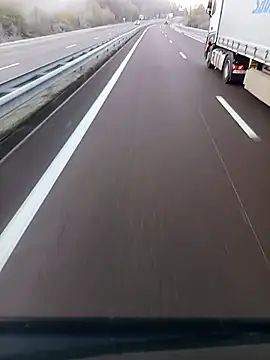 Snapshot of Dam70 chatting on 11/18/25, 07:13 Dam70 online show from 11/18/25, 07:13