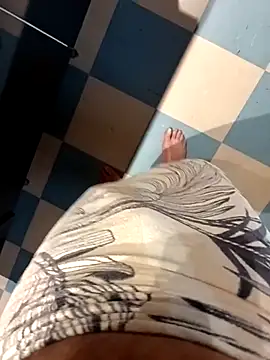 Snapshot of Dam70 chatting on 11/30/25, 09:57 Dam70 online show from 11/30/25, 09:57