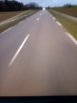 Snapshot of Dam70 chatting on 12/19/25, 07:04 Dam70 online show from 12/19/25, 07:04