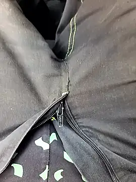 Snapshot of Dam70 chatting on 01/09/26, 11:35 Dam70 online show from 01/09/26, 11:35