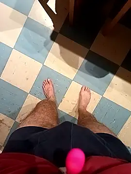 Snapshot of Dam70 chatting on 01/16/26, 06:01 Dam70 online show from 01/16/26, 06:01