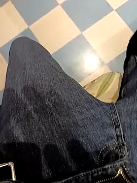 Snapshot of Dam70 chatting on 01/31/26, 09:13 Dam70 online show from 01/31/26, 09:13