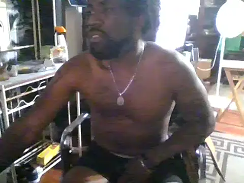 Snapshot of BigDMann40 chatting on 02/09/25, 02:07 BigDMann40 online show from 02/09/25, 02:07