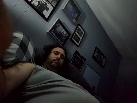 Snapshot of maddy060606 chatting on 10/04/25, 08:12 maddy060606 online show from 10/04/25, 08:12