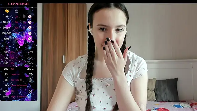 Cute  Nana online show from 10/22/25, 06:02