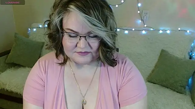 Vivien  wet online show from 02/04/25, 08:06