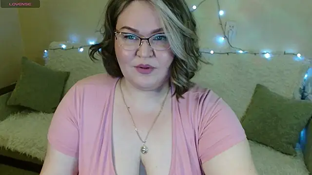 Vivien  wet online show from 02/04/25, 11:16