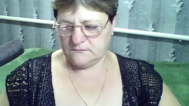 ElzaJewel online show from 09/17/25, 04:03